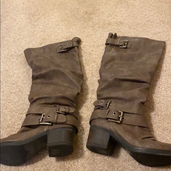 Tall boots - Picture 1 of 4